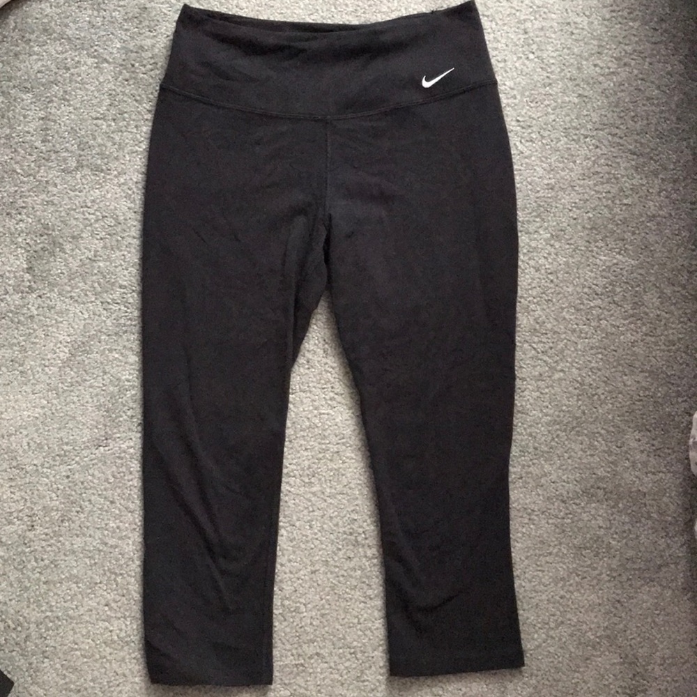 Nike DRI-FIT capri leggings